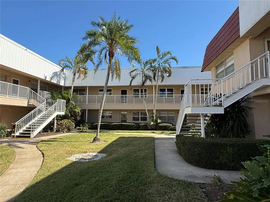 10038 62nd Terrace N Seminole FL 33708