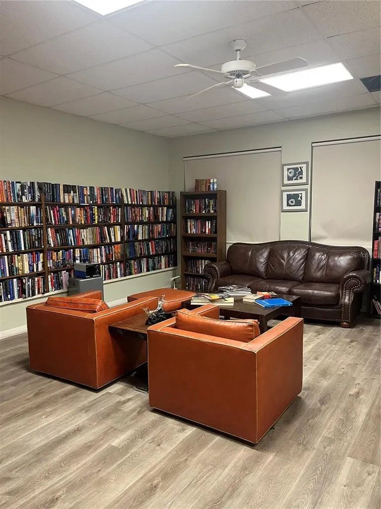 10038 62nd Terrace N Seminole FL 33708