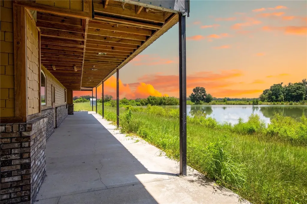 9422 SW State Road 121 Lake Butler FL 32054