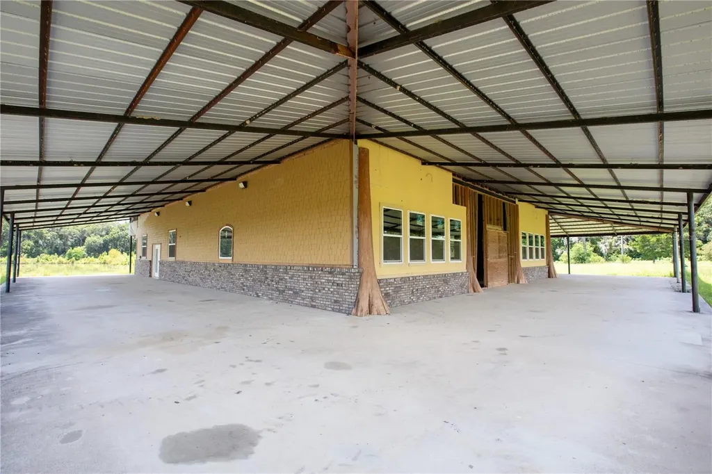 9422 SW State Road 121 Lake Butler FL 32054