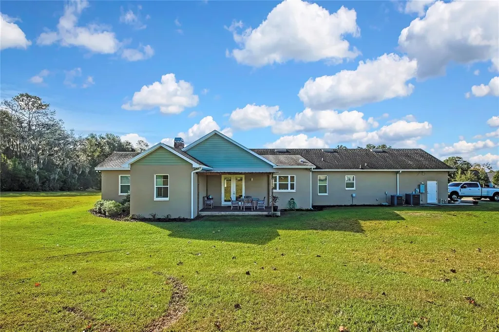 36431 Florrie Mae Lane Dade City FL 33523
