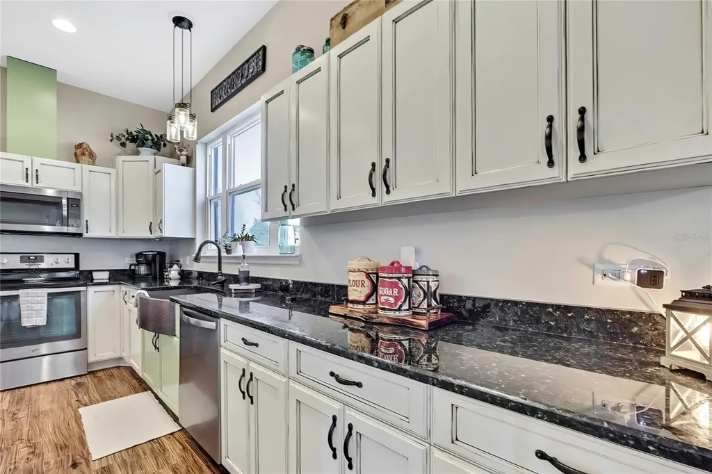 36431 Florrie Mae Lane Dade City FL 33523