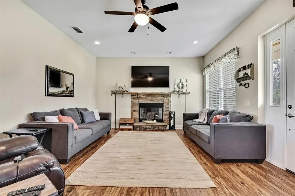 36431 Florrie Mae Lane Dade City FL 33523
