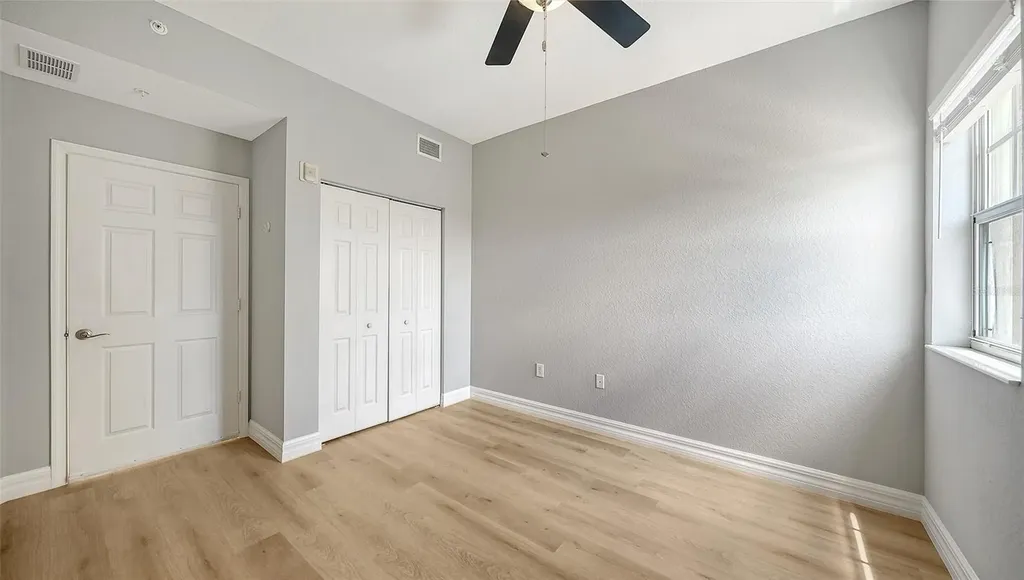 1064 N Tamiami Trail Sarasota FL 34236