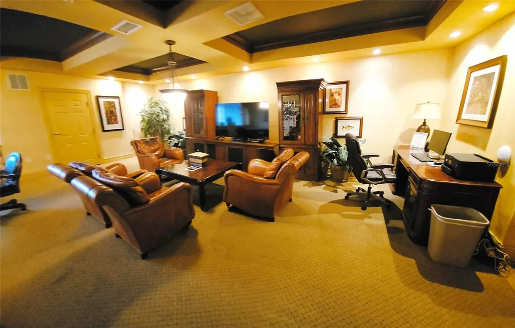1064 N Tamiami Trail Sarasota FL 34236