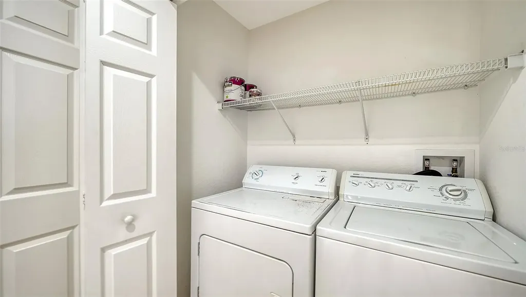1064 N Tamiami Trail Sarasota FL 34236