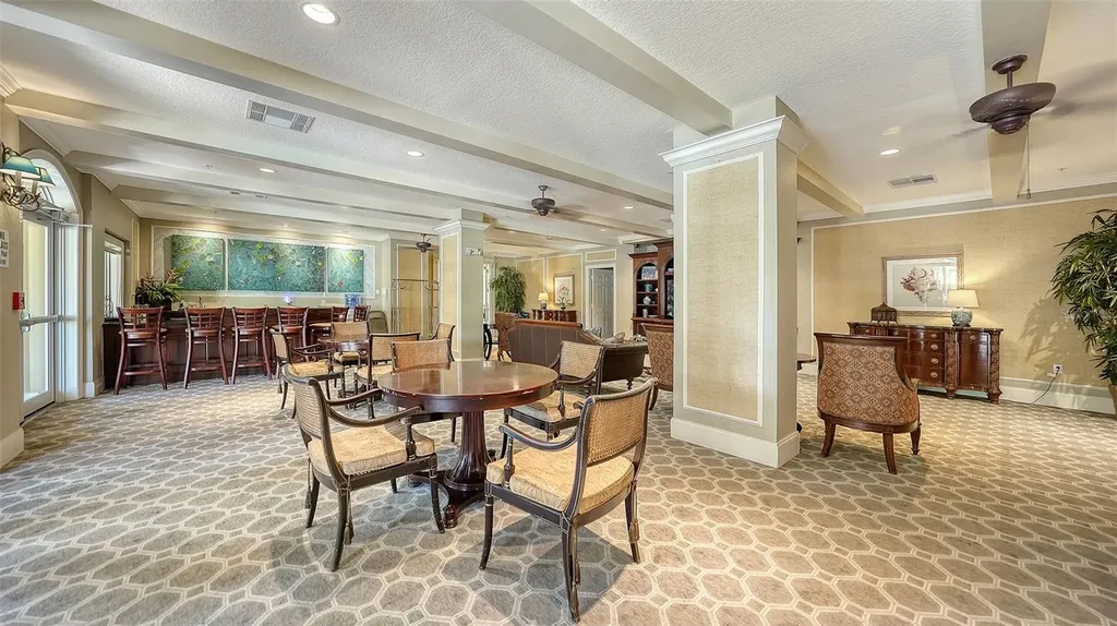 1064 N Tamiami Trail Sarasota FL 34236