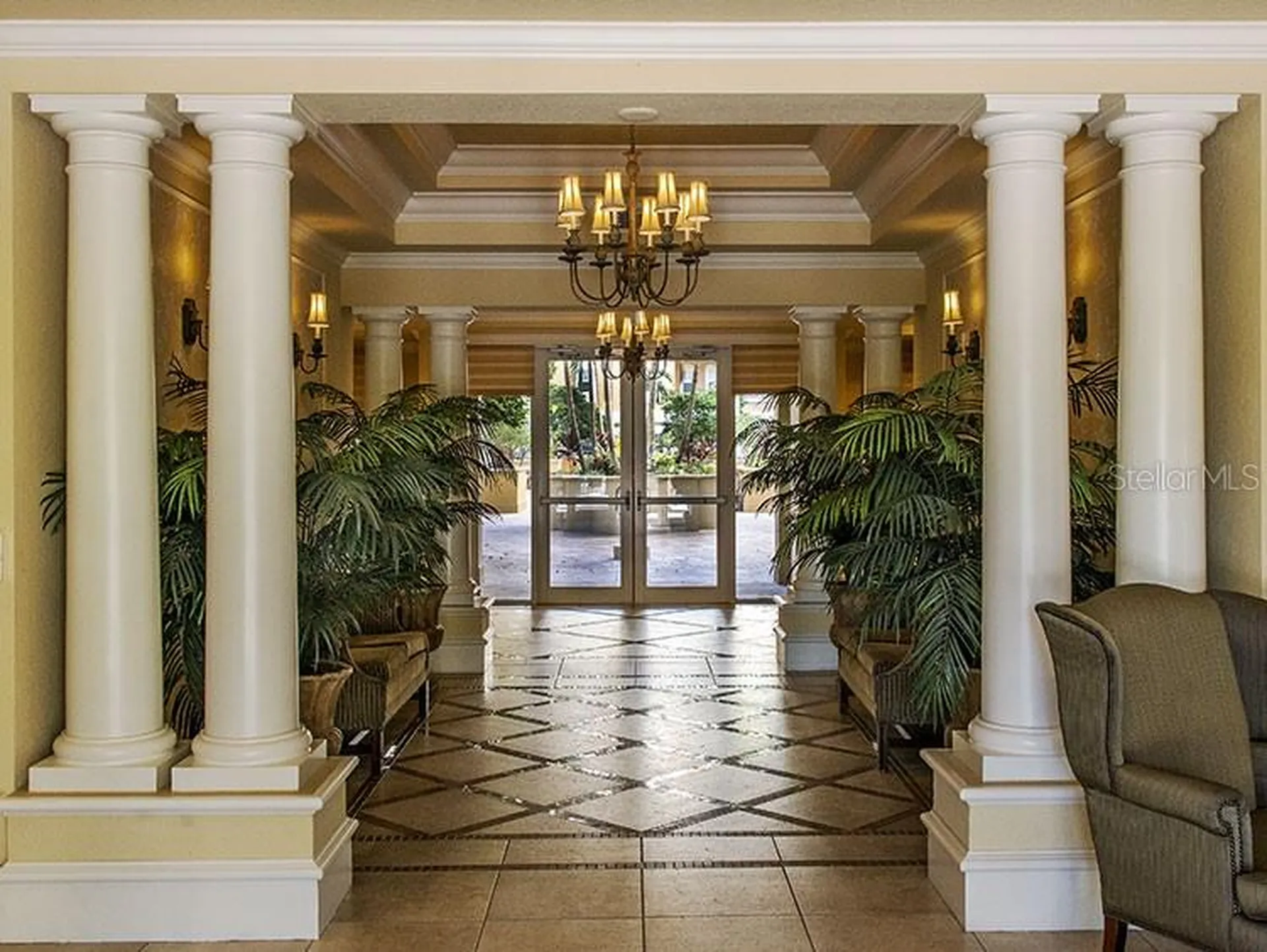 1064 N Tamiami Trail Sarasota FL 34236