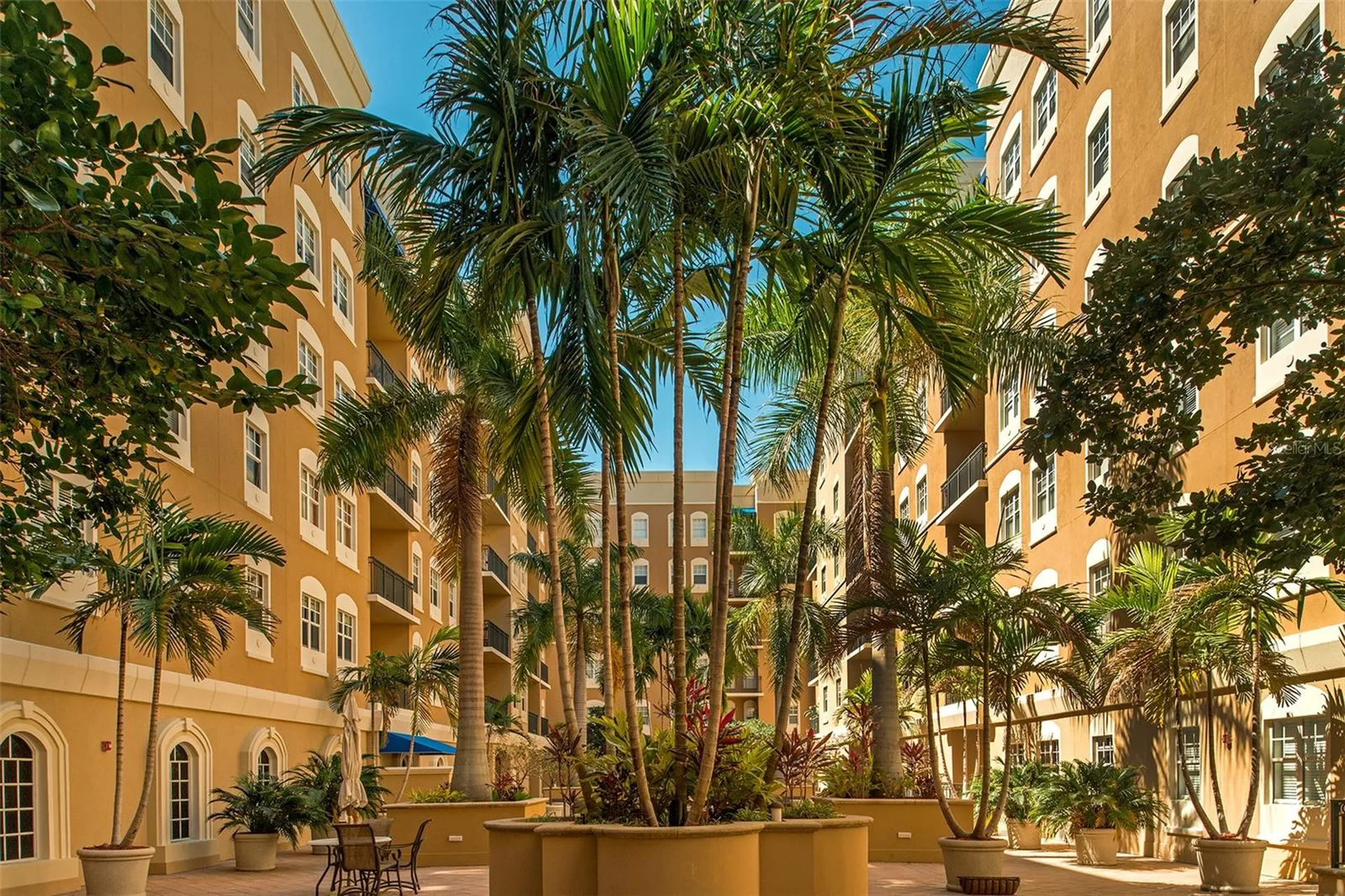 1064 N Tamiami Trail Sarasota FL 34236
