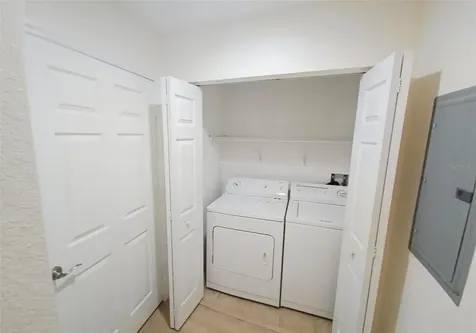 1064 N Tamiami Trail Sarasota FL 34236