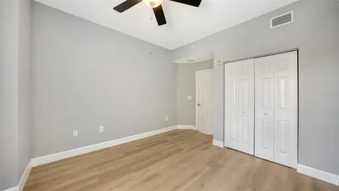 1064 N Tamiami Trail Sarasota FL 34236