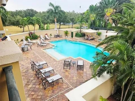1064 N Tamiami Trail Sarasota FL 34236