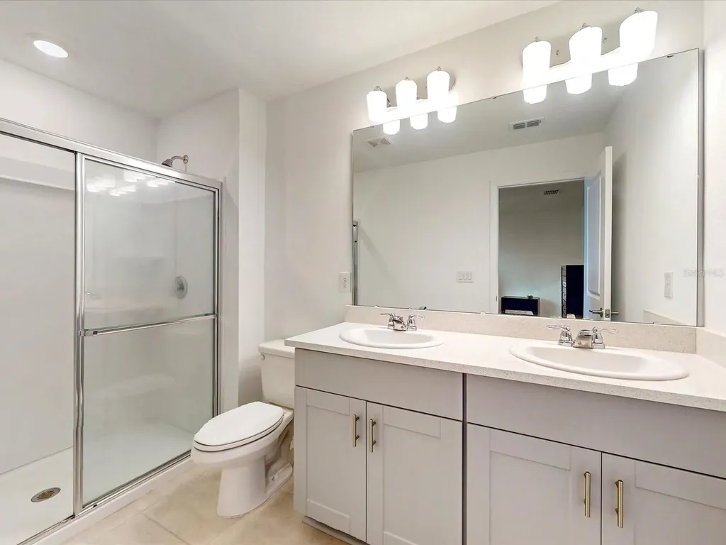 3002 Canary Avenue Davenport FL 33837