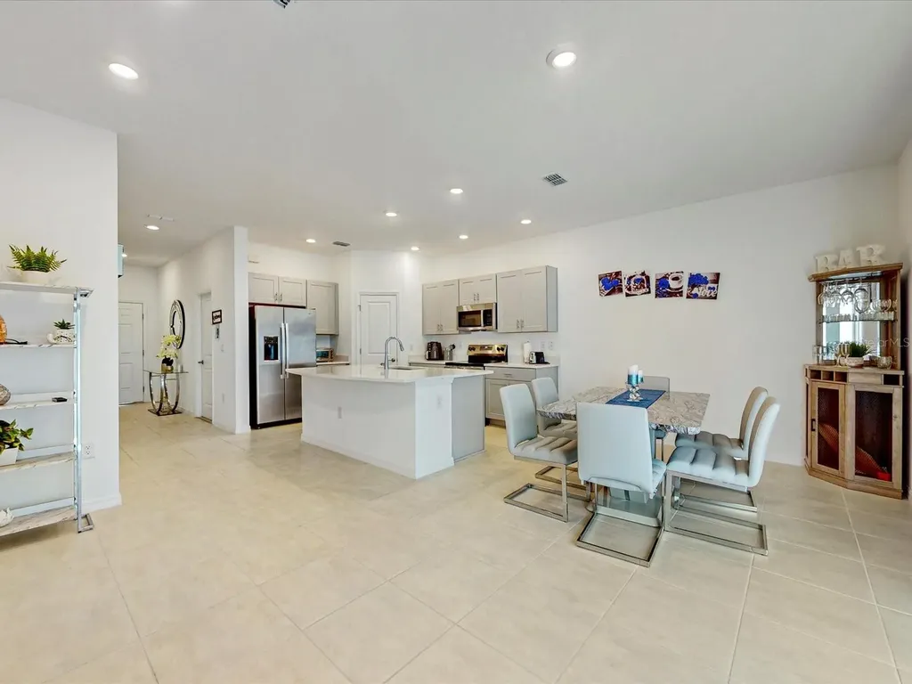 3002 Canary Avenue Davenport FL 33837