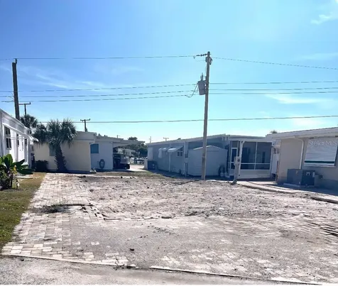 2208 Iowa Avenue Bradenton FL 34207