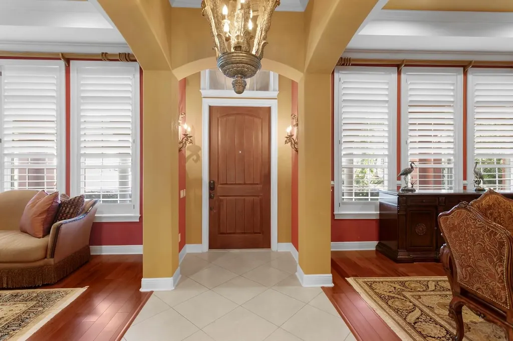 4912 Yacht Club Drive Tampa FL 33616