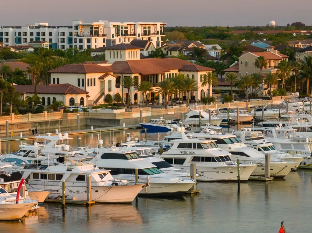 4912 Yacht Club Drive Tampa FL 33616
