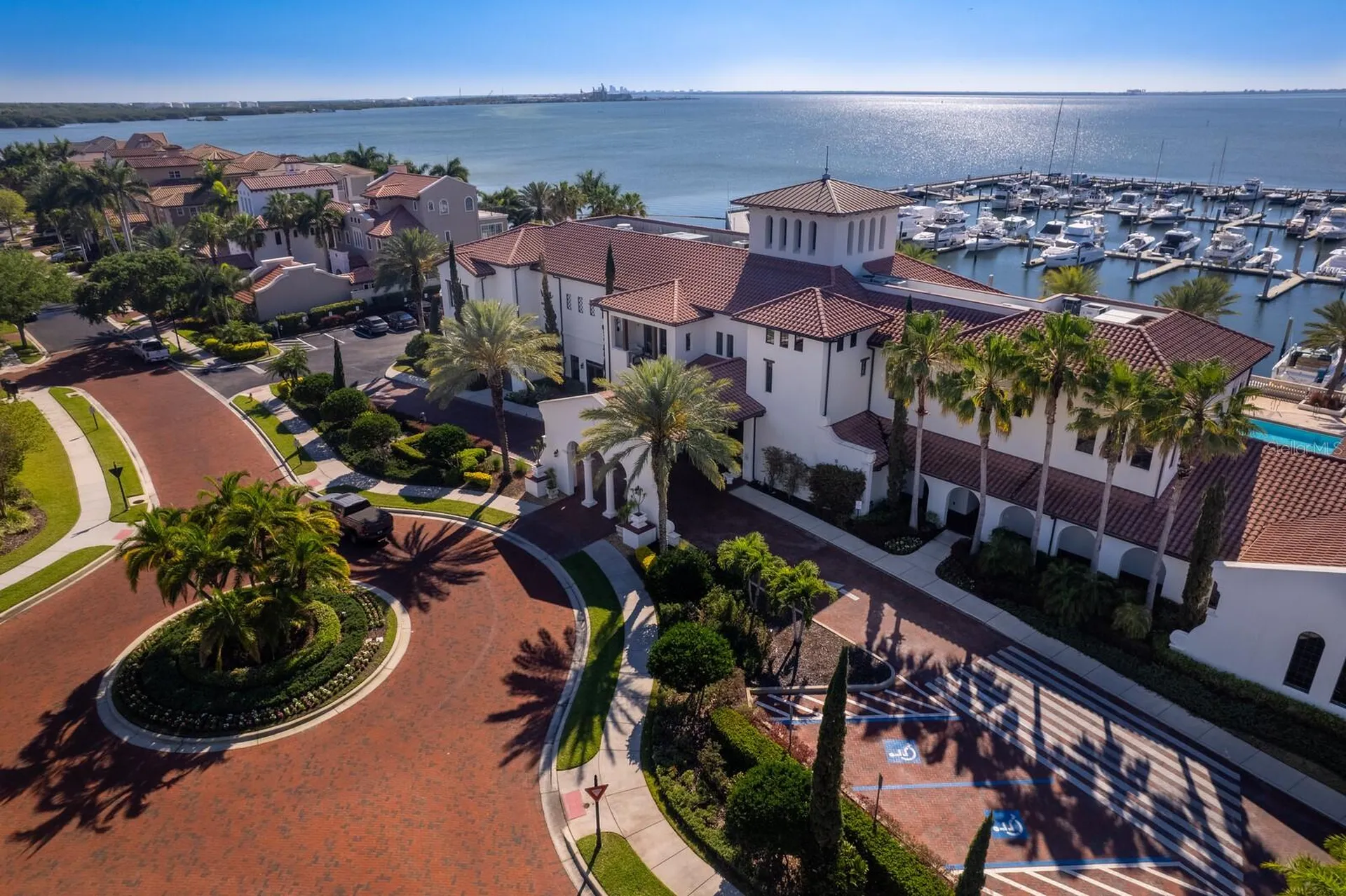 4912 Yacht Club Drive Tampa FL 33616