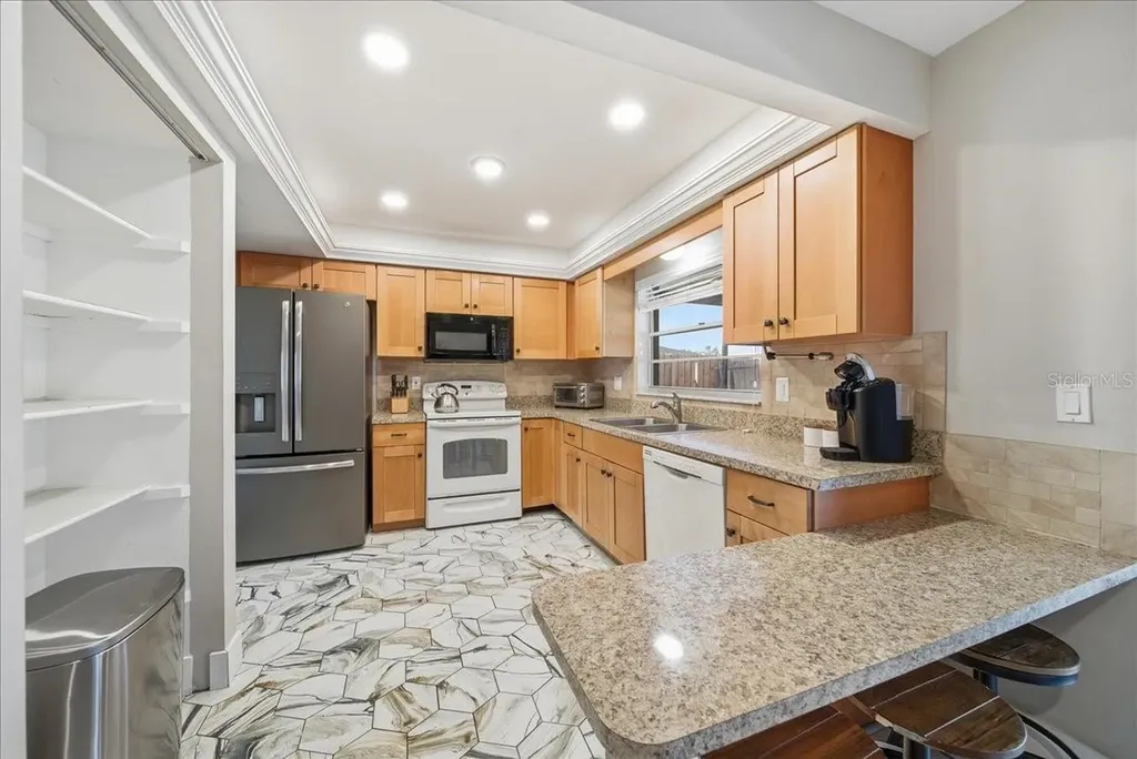 5883 Whistlewood Circle Sarasota FL 34232