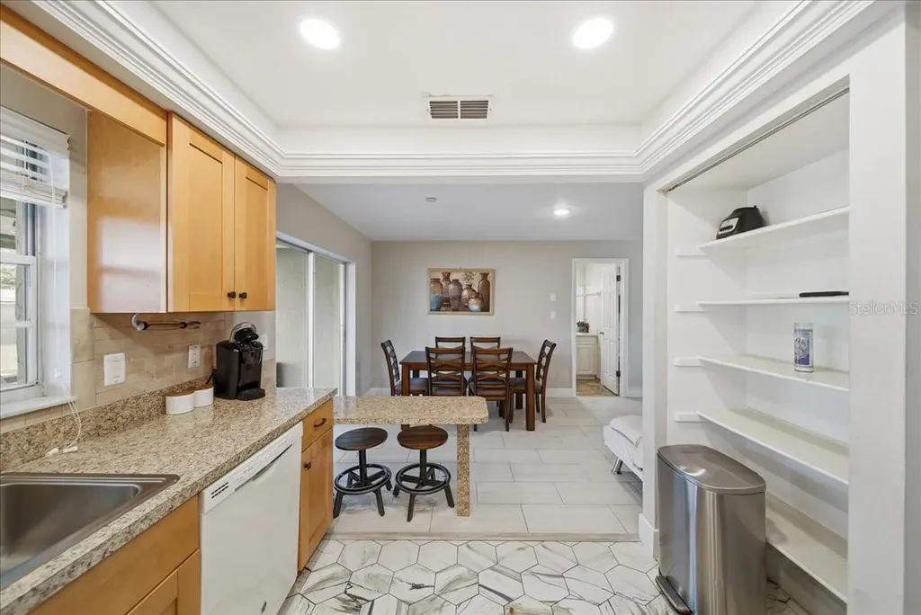 5883 Whistlewood Circle Sarasota FL 34232