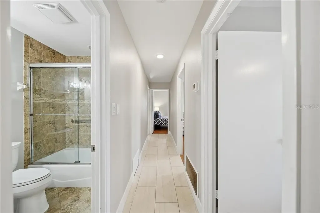 5883 Whistlewood Circle Sarasota FL 34232
