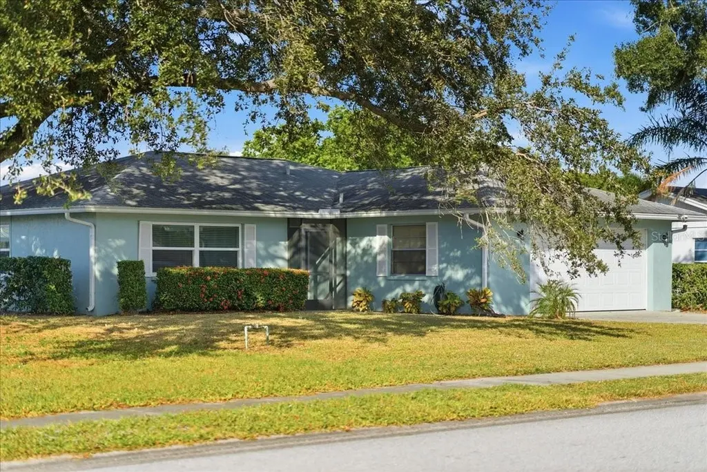5883 Whistlewood Circle Sarasota FL 34232