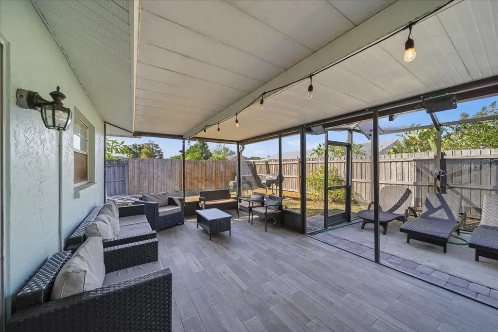 5883 Whistlewood Circle Sarasota FL 34232