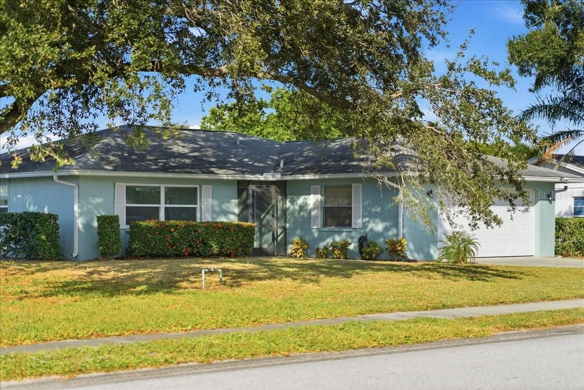 5883 Whistlewood Circle Sarasota FL 34232