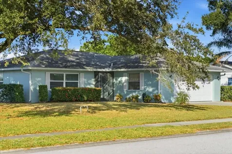 5883 Whistlewood Circle Sarasota FL 34232
