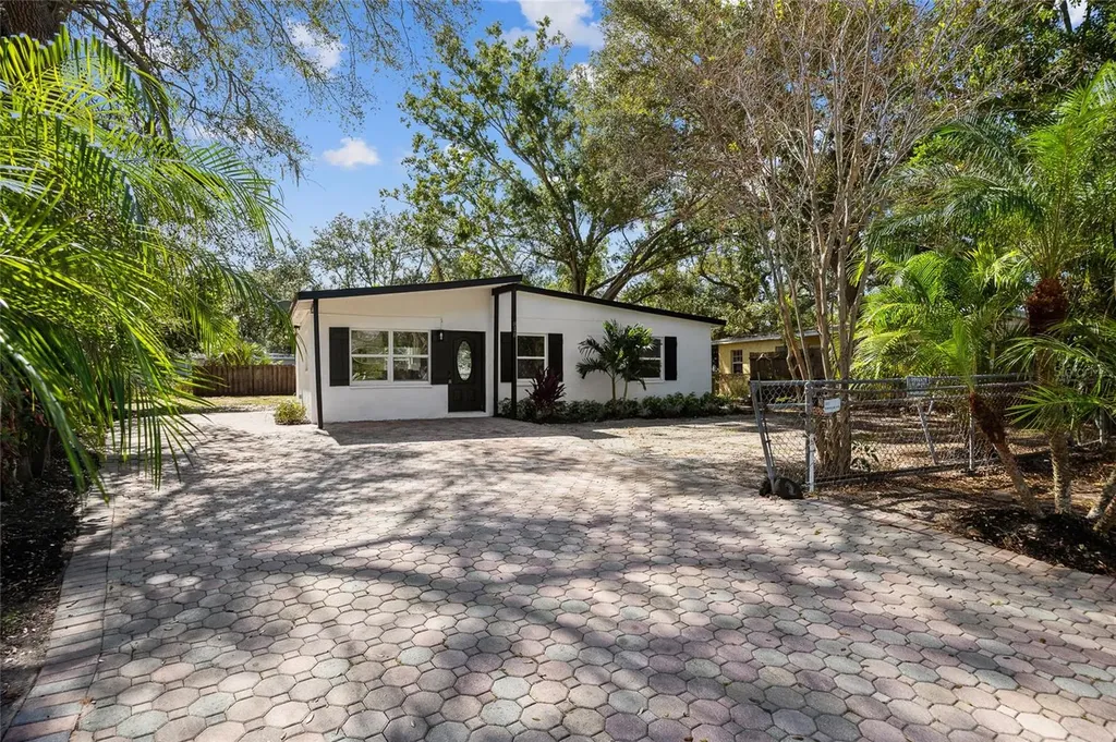 818 28th Street Circle E Bradenton FL 34203