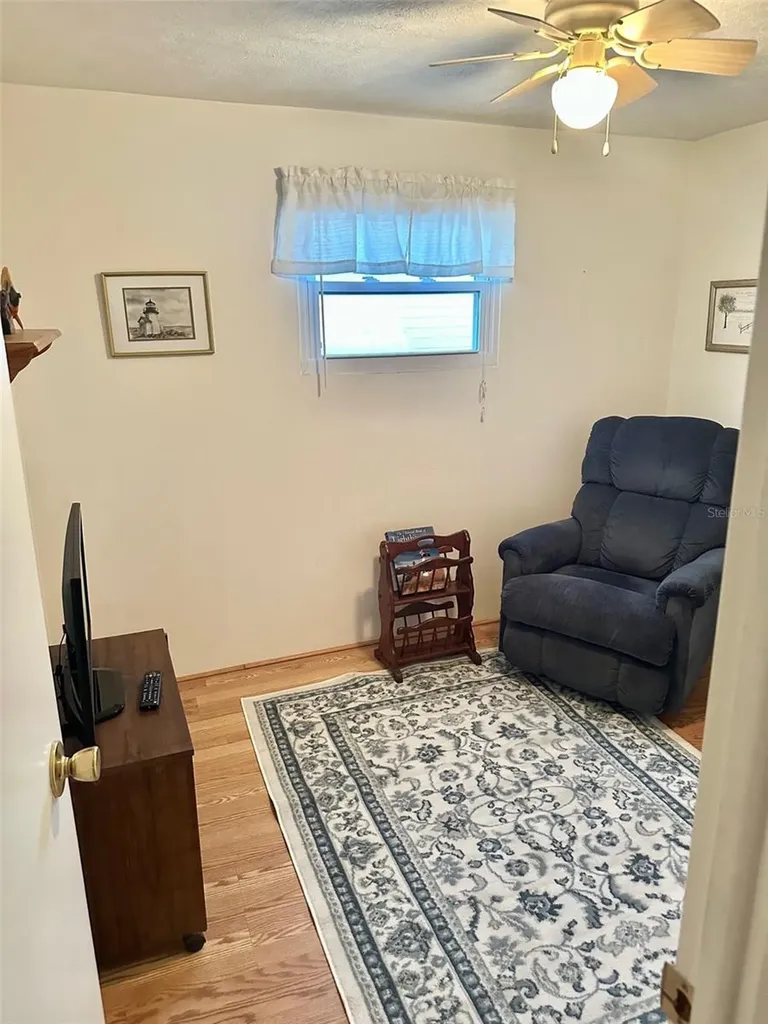 11211 101st Street Largo FL 33773
