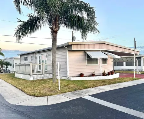 11211 101st Street Largo FL 33773