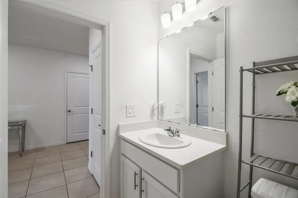 136 Citrine Loop Kissimmee FL 34758