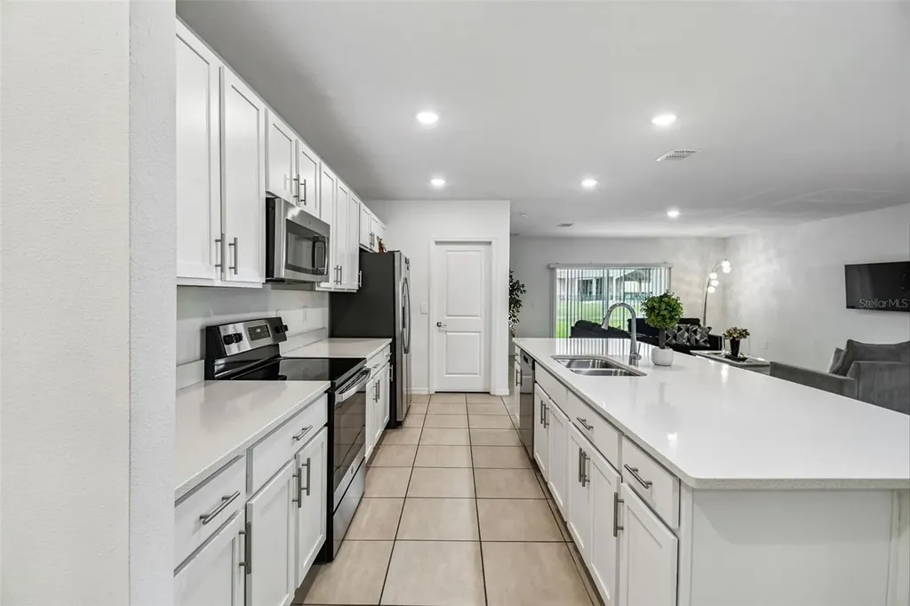 136 Citrine Loop Kissimmee FL 34758