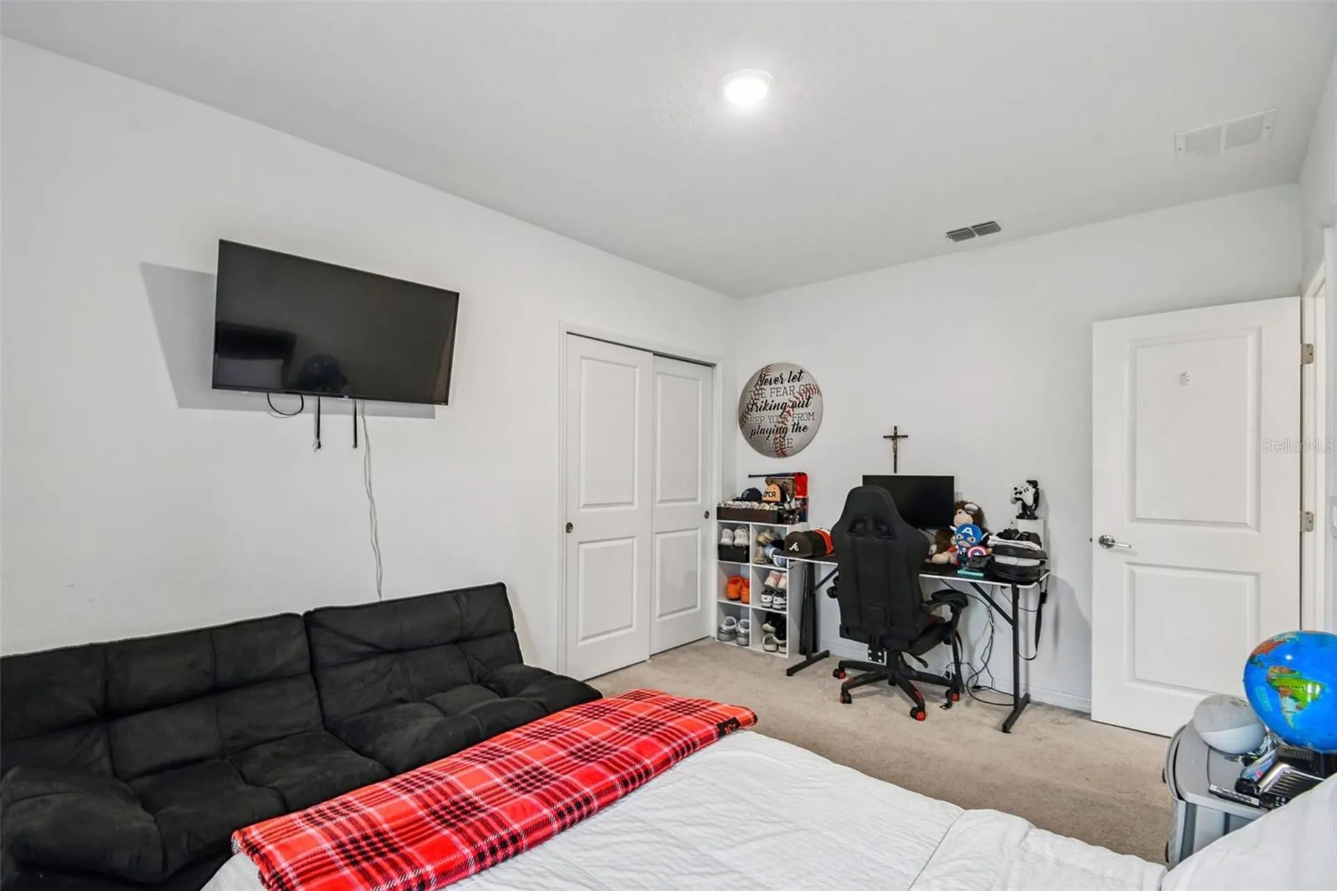 136 Citrine Loop Kissimmee FL 34758