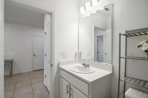 136 Citrine Loop Kissimmee FL 34758