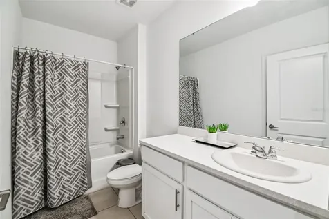 136 Citrine Loop Kissimmee FL 34758