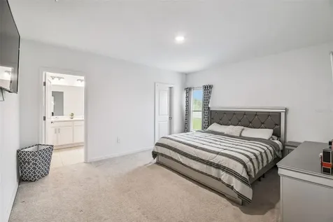 136 Citrine Loop Kissimmee FL 34758