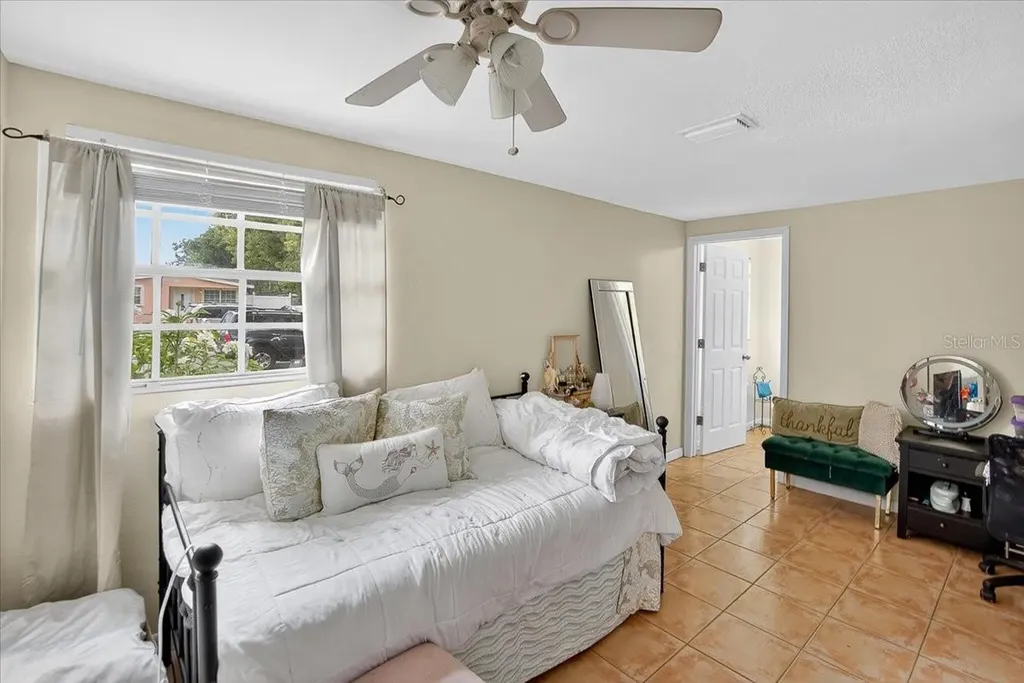 4515 W North Street Tampa FL 33614