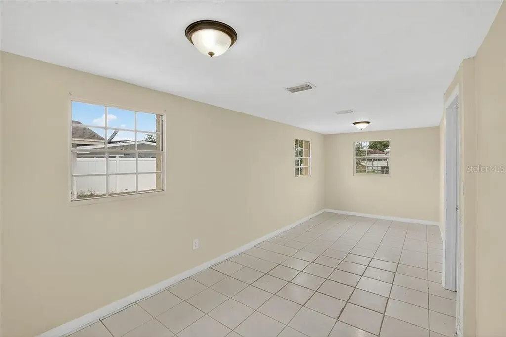 4515 W North Street Tampa FL 33614
