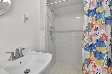 4515 W North Street Tampa FL 33614