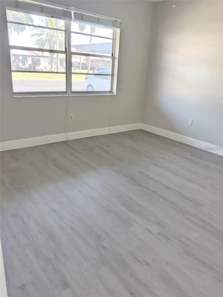 2472 Enterprise Road Clearwater FL 33763