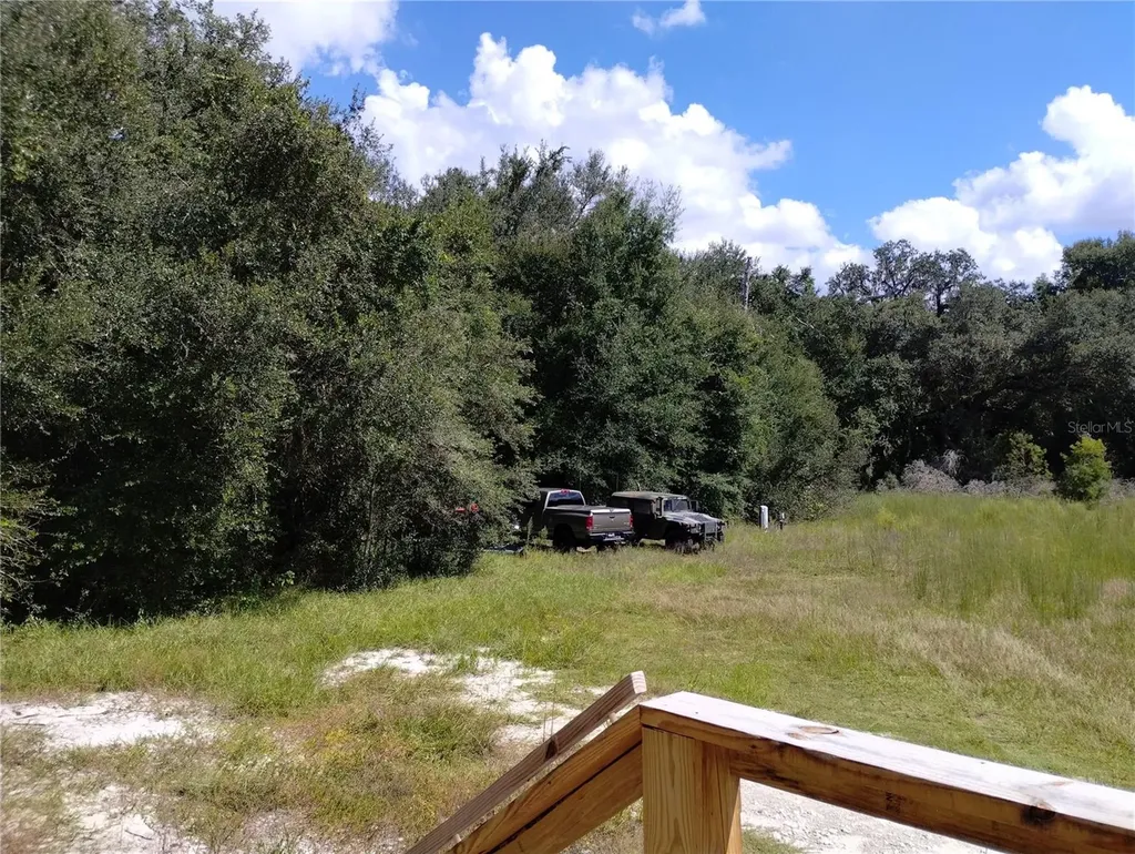 1826 SE 44th Place Bushnell FL 33513