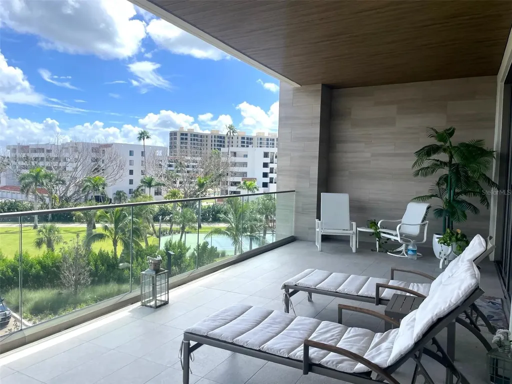 1581 Gulf Of Mexico Drive Longboat Key FL 34228