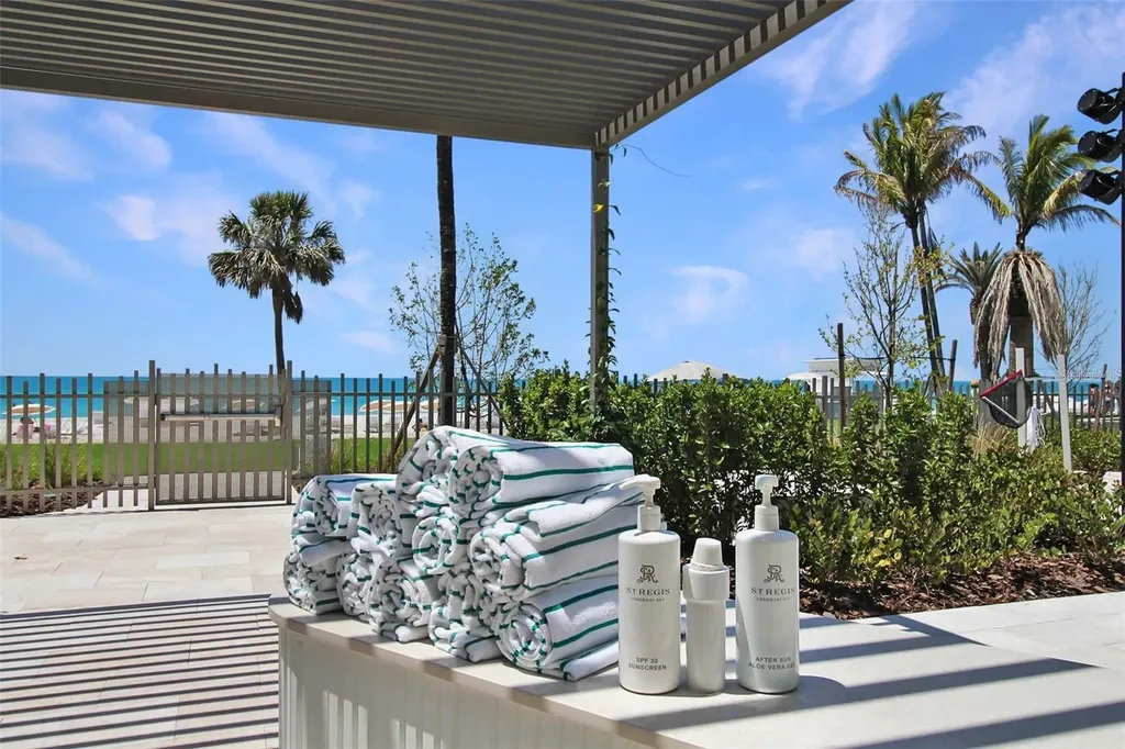1581 Gulf Of Mexico Drive Longboat Key FL 34228