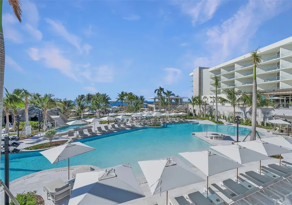 1581 Gulf Of Mexico Drive Longboat Key FL 34228