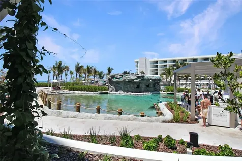 1581 Gulf Of Mexico Drive Longboat Key FL 34228