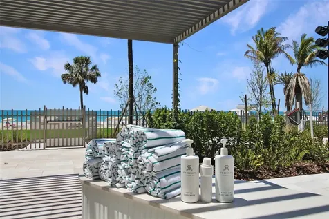 1581 Gulf Of Mexico Drive Longboat Key FL 34228