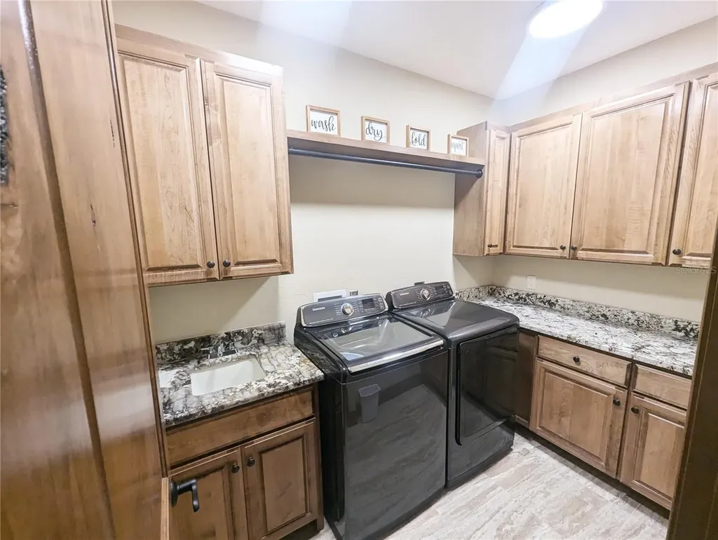 710 Albee Road W Nokomis FL 34275