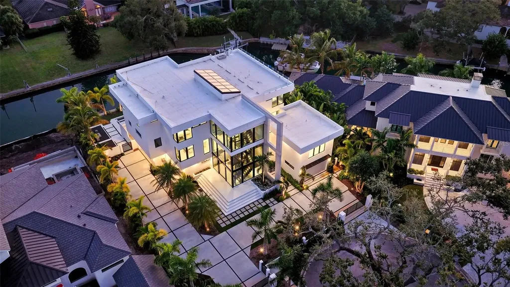 1610 N Lodge Drive Sarasota FL 34239